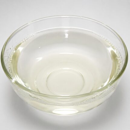 Sodium PCA hygroscopic powder used as a skin-conditioning and moisturizing agent in cosmetic formulations.